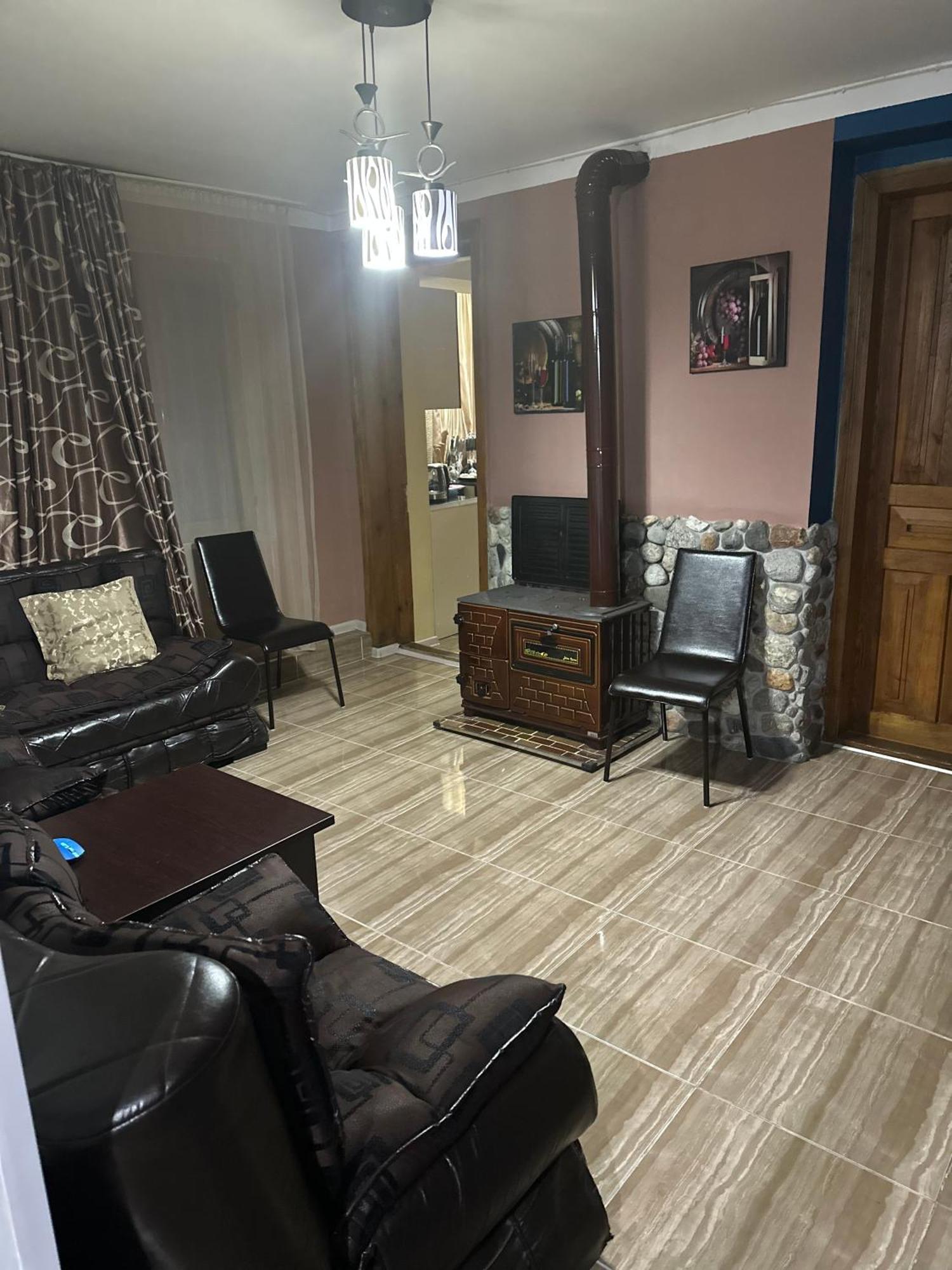 Salome Guest House Местія Екстер'єр фото