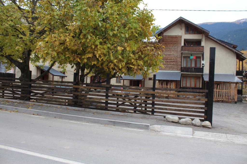 Salome Guest House Местія Екстер'єр фото