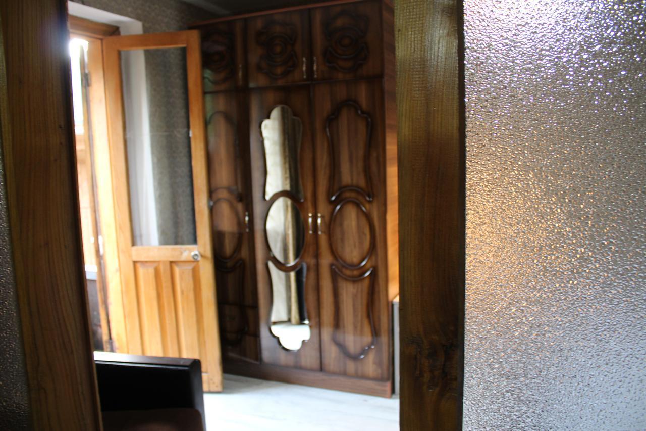 Salome Guest House Местія Екстер'єр фото