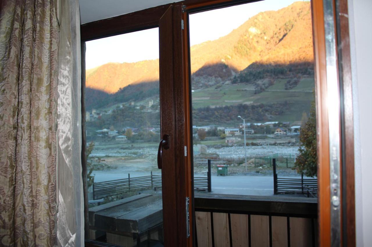 Salome Guest House Местія Екстер'єр фото